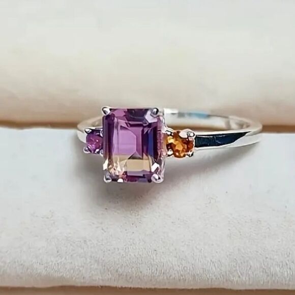 Elegant colorful promise ring size 5 - Picture 3 of 6